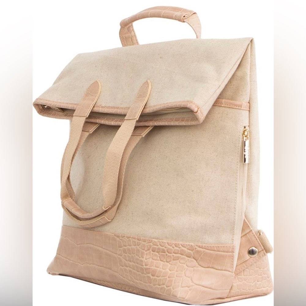 Beis’ convertible backpack tote